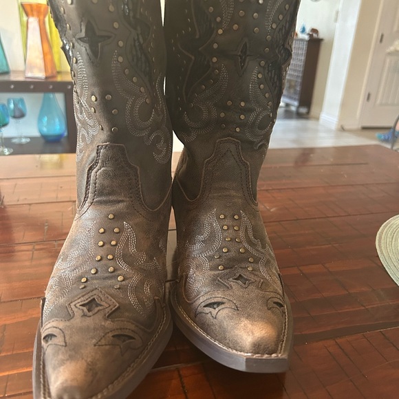 Western boots - Picture 2 of 6